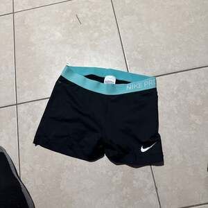 Nike Pro 3" Women's Training Shorts - Black/Teal, Size L
